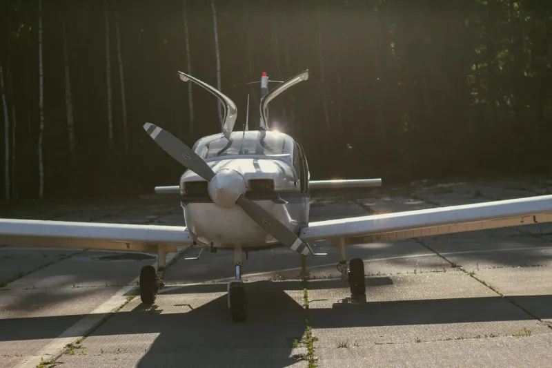 Lumière sculptée dans la matière : les cristaux photoniques ouvrent une nouvelle ère pour l'aérodynamique